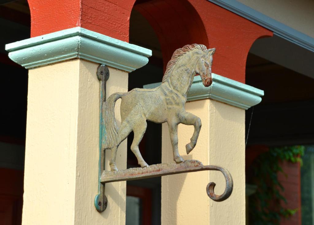 מלון סאראטוגה ספרינגס Union Gables (Adults Only) מראה חיצוני תמונה